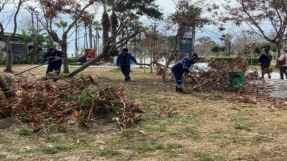 Fırtınanın vurduğu Antalya’da seferberlik