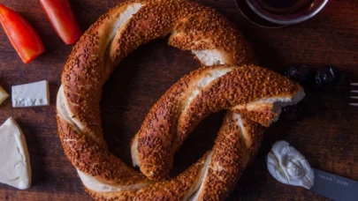 İstanbul'da bazı semtlerde simit 7,5 liradan satılmaya başlandı