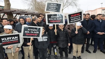 İsveç’te Kur’an-ı Kerim’in Yakılması Yahyalı’da Protesto Edildi