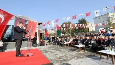 Karşıyaka’nın Yeni Gözdesi Kapılarını Açtı