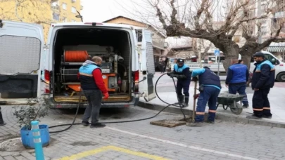 Manisa’da ekipler yağışlara karşı ’ızgara’ mesaisinde