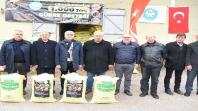 Manisa’da gübre dağıtımı sürüyor