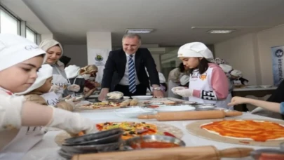 Minik aşçılar ’İnegöl Köfteli Pizza’ yaptılar