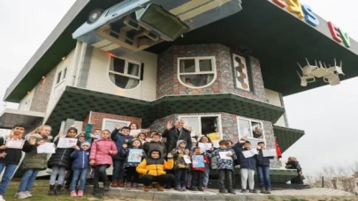 Sakarya’da ’Ters Ev’ karne hediyesi oldu