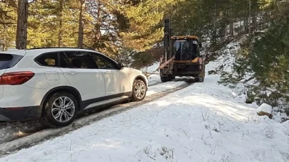 Alanya ve Kaş’ın yüksek kesimlerinde kar ve heyelanla mücadele