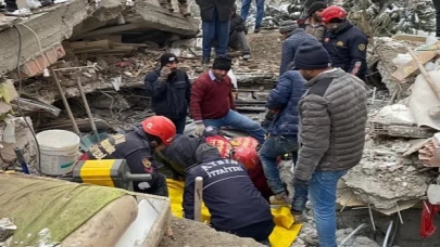 Aydın Büyükşehir Belediyesi’nin Arama Kurtarma Ekipleri Deprem Bölgesinde Çalışmalarına Başladı