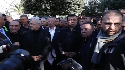 Başkan Muhittin Böcek CHP Genel Başkanı Kılıçdaroğlu ile deprem bölgesinde