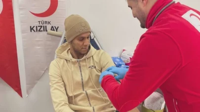 Beşiktaşlı Josef de Souza'dan depremzedeler için kan bağışı