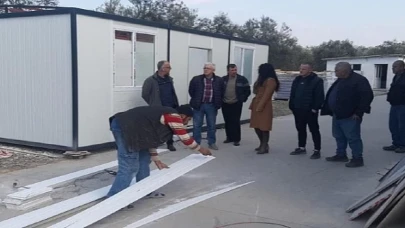 Burhaniye Belediyesi’nden Afet Bölgesine Konteyner Ev Desteği