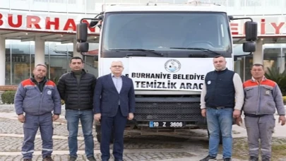 Burhaniye Belediyesi’nden Deprem Bölgesine Çöp Kamyonu Gönderildi