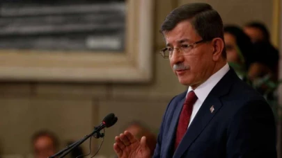 Davutoğlu’ndan Erdoğan’a sert eleştiri: Düşmüşsün