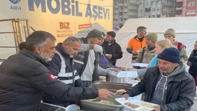 Hatay’daki çadırkentte helva ikramı yapıldı