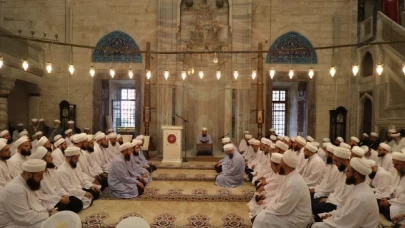 Depremzede çocuklar İsmailağa Cemaati'nin yatılı Kuran Kursu'na mı verildi?