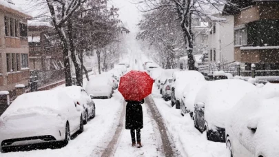 İstanbul'a şiddetli kar uyarısı: 18.00'den itibaren...