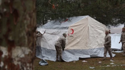 Kızılayın sevk ettiği 10 bin kişilik çadırlar kurulmaya başlandı