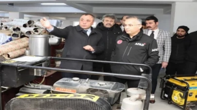 Rize deprem bölgesine çadır üretimini sürdürüyor