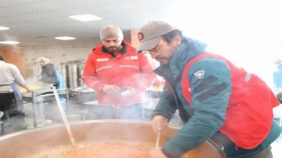 Ünlü şefler milyonlarca kap yemek yaptı