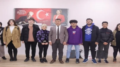 Afetzede öğrencilere sınava hazırlık kitabı İzmit’ten