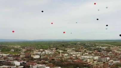 Balonlar deprem bölgesi için Bursa’dan gökyüzüne salındı