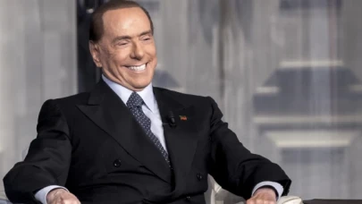 Berlusconi hastaneye kaldırıldı