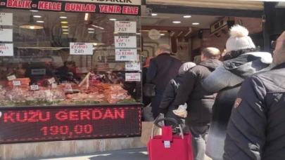 Bursa’da ucuz et kuyruğu