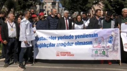 Cerrahpaşa Tıp Fakültesi önünde "hastaneler yerinde yenilensin" eylemi