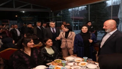 Çolakbayrakdar ailesi depremzedelerle iftarda buluştu