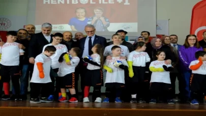 Down Sendromlu çocuklar ”Hentbol ile +1”de sporla buluştu