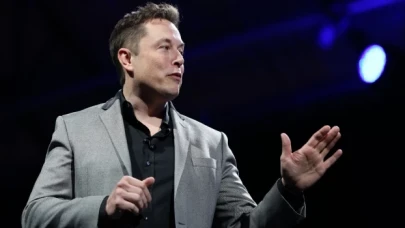 Elon Musk: Fed'in faizi en az 50 baz puan düşürmesi gerekiyor