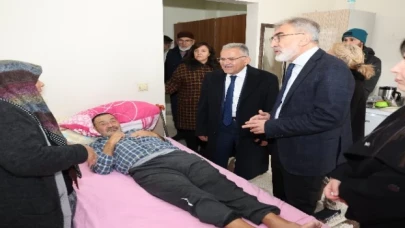 Kayseri dinamiklerinden depremzedelere ziyaret