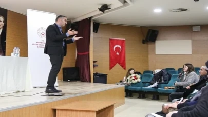 Keçiören’de Özel Bireylerin Ailelerine Eğitim