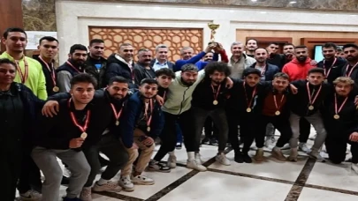 Kemer İdmanyurdu Spor şampiyon olarak Süper Amatöre yükseldi