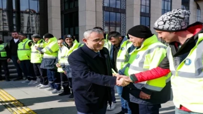 Kütahya’nın deprem bölgesine desteği sürüyor