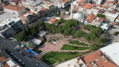 Manisa Büyükşehir, Soma’da 13 Eylül Parkı’nı yeniliyor