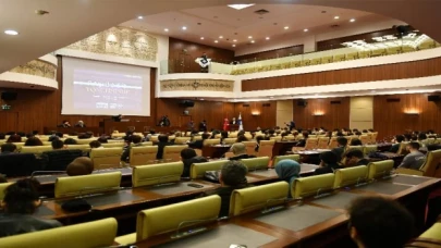 Mansur Yavaş gençlerle buluştu