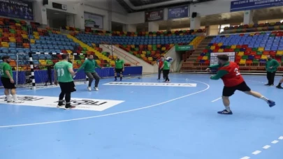 Sakarya’nın hentbolda yarı final rakibi Beykoz