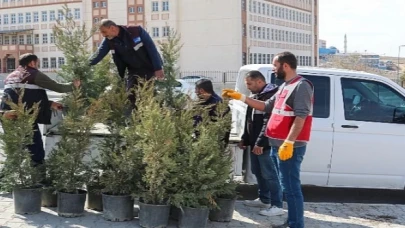 Van’da Depremde Hayatını Kaybeden Sağlıkçılar İçin Fidan Dikildi