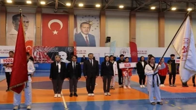 2022-2023 Yılı Okul Sporları Taekwondo (Kyorugi) Gençler  Kız - Erkek Grup Müsabakaları, Nevşehir’de başladı