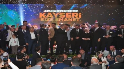 AK Parti Kayseri vekil adayları iftarda buluştu