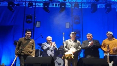 Alaçatı Ot Festivali’nde Duman İzdihamı