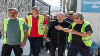 Başkan Soyer Hatay’da İzmir Dayanışma Gönüllüleri’ni ziyaret etti