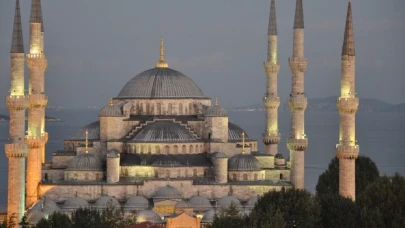 Bayram namazı ne zaman, saat kaçta kılınacak? İstanbul, İzmir, Ankara, Bayram namazı saati!