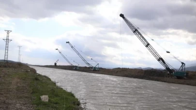 Deprem Asi Nehri'nin yatağında 7.8 metrelik kaymaya neden oldu