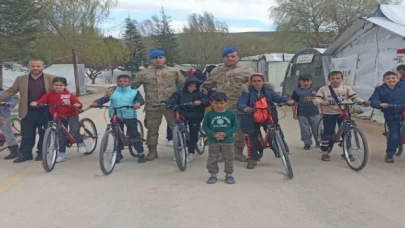 Edirne Jandarması’ndan Elbistan’a destek