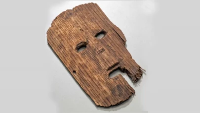 Japonya’da bulunan bu maske tamı tamına 1800 yıllık