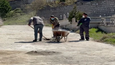 Kayseri Melikgazi’de mezarlıklar bayrama hazırlanıyor