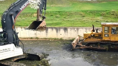 Kumluca Deresi’nde Islah Çalışmaları Devam Ediyor