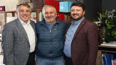 Nevşehir Belediye Başkanı Dr. Mehmet Savran, AK Parti Nevşehir Milletvekili Adayı Emre Çalışkan ile birlikte esnaf ziyaretlerini sürdürdü