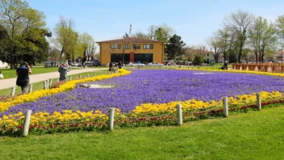 Sakarya rengarenk yüzüyle bayrama hazır