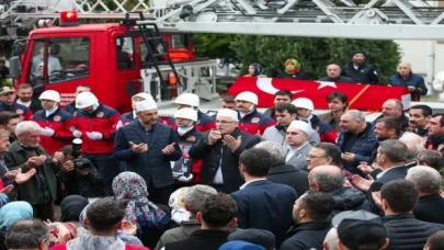 Sakarya’da şehit itfaiye eri dualarla uğurlandı